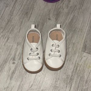 Old navy white shoes 18-24 months